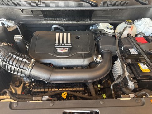 Used 2025 Cadillac XT6 Luxury image 39