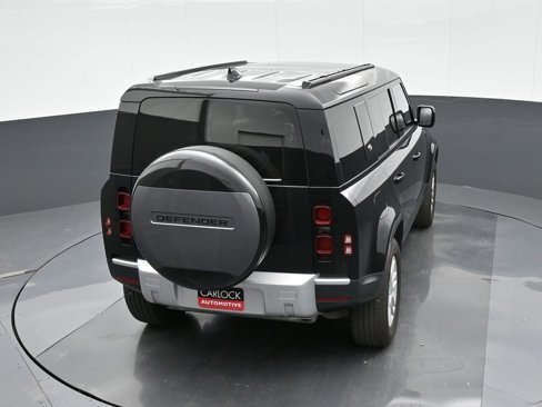 Used 2024 Land Rover Defender 110 S image 28