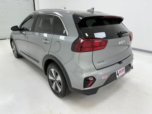 Used 2022 Kia Niro LX image 38