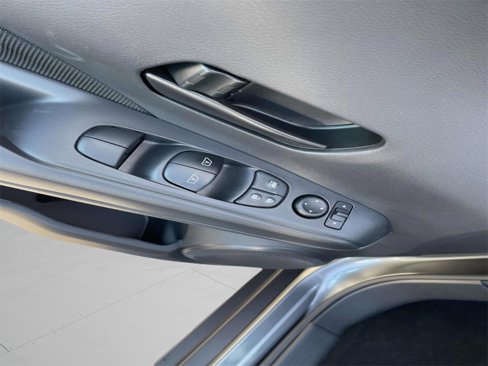 New 2025 Nissan Kicks S image 13