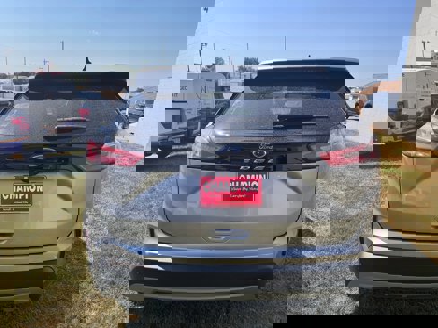 Used 2024 Ford Edge SEL w/ Convenience Package image 7