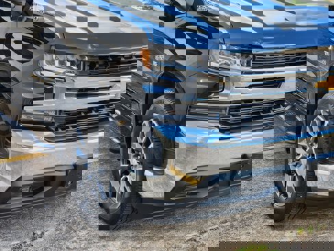 Used 2019 Chevrolet Silverado 1500 LT w/ Texas Edition image 11