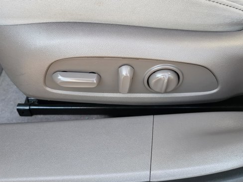 Used 2020 Chevrolet Malibu LT image 17