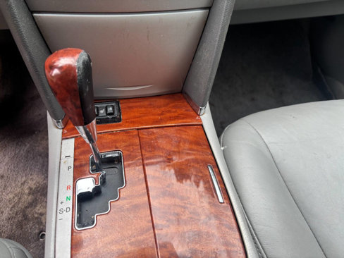 Used 2011 Toyota Camry XLE image 29