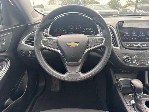 Used 2022 Chevrolet Malibu LT image 14