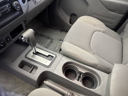 Used 2016 Nissan Frontier SV image 19