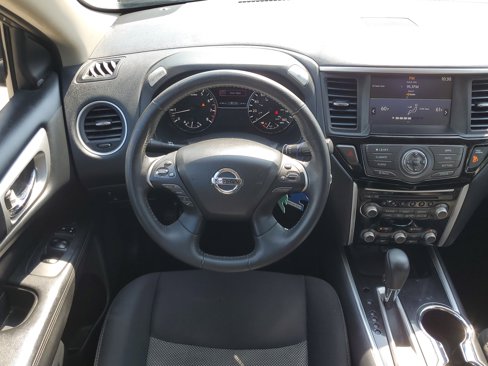 Used 2020 Nissan Pathfinder SV image 23