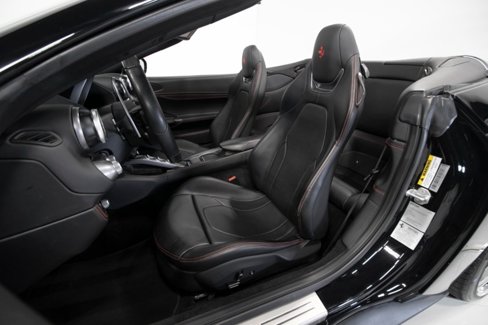 Used 2020 Ferrari Portofino image 3