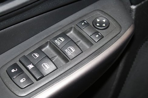 Used 2021 Jeep Cherokee Latitude Lux w/ Comfort/Convenience Group image 29