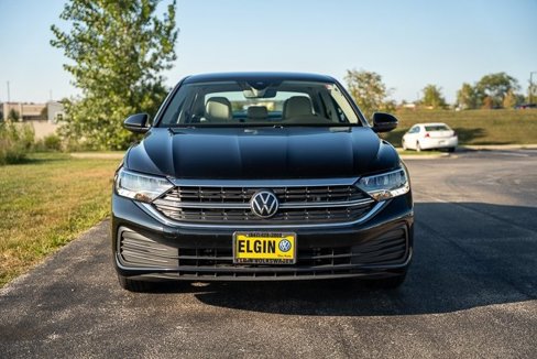 Certified 2023 Volkswagen Jetta SE image 39