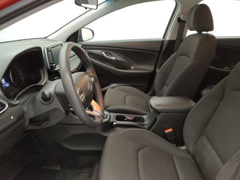 Used 2018 Hyundai Elantra GT image 17