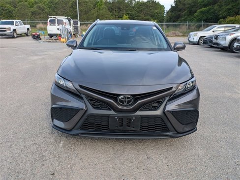 Used 2023 Toyota Camry SE image 8