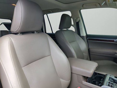 Used 2017 Lexus GX 460 Premium image 15