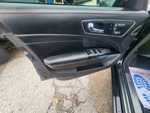 Used 2016 Kia K900 Luxury image 10