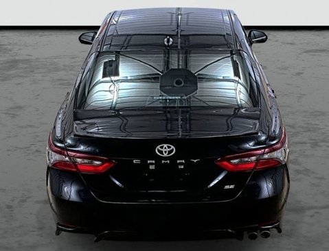 Used 2024 Toyota Camry SE image 3
