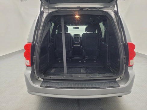 Used 2016 Dodge Grand Caravan SXT image 29