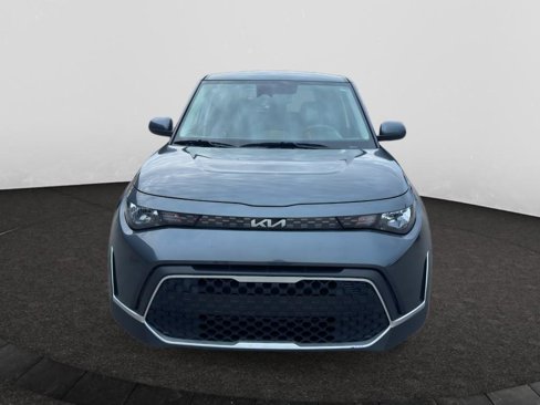 Used 2023 Kia Soul LX w/ LX Technology Package image 2