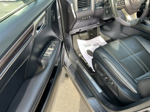 Used 2020 Lexus RX 450h AWD w/ Luxury Package image 16