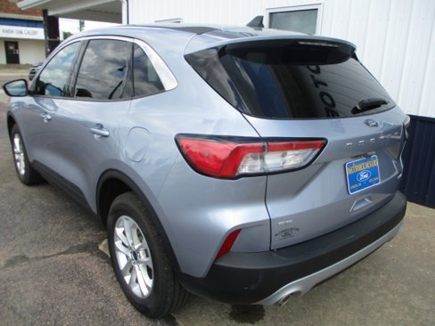 Used 2022 Ford Escape SE w/ Cold Weather Package image 7