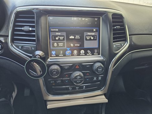 Used 2015 Jeep Grand Cherokee Limited w/ Trailer Tow Group IV image 52