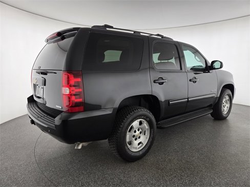 Used 2012 Chevrolet Tahoe LS w/ Convenience Package image 2