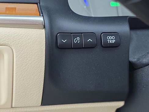 Used 2015 Lexus ES 300h image 25