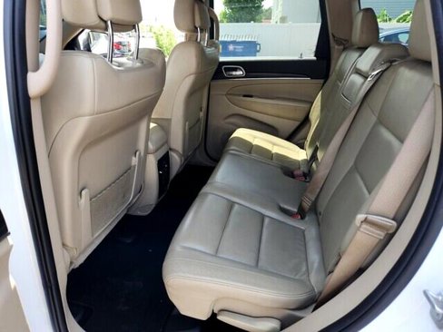 Used 2019 Jeep Grand Cherokee Limited image 13