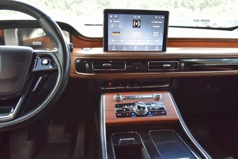 Used 2020 Lincoln Aviator Reserve w/ Elements Package Plus image 18