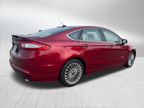 Used 2014 Ford Fusion Titanium image 2