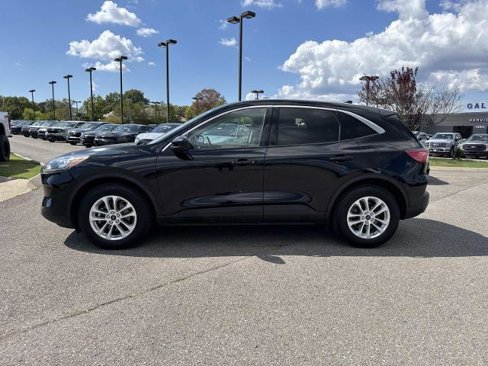 Certified 2020 Ford Escape SE image 2