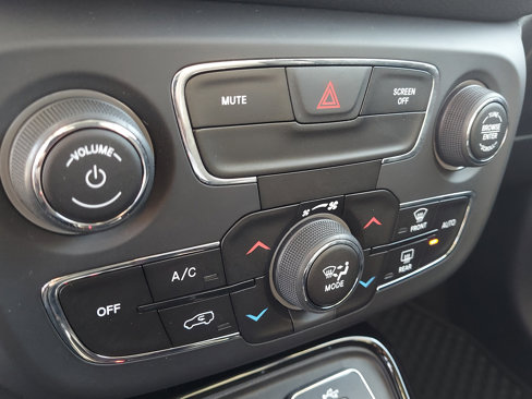 Certified 2019 Jeep Compass Altitude image 14