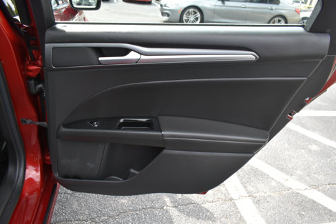 Used 2015 Ford Fusion Titanium image 34