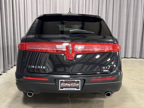 Used 2015 Lincoln MKT AWD image 6