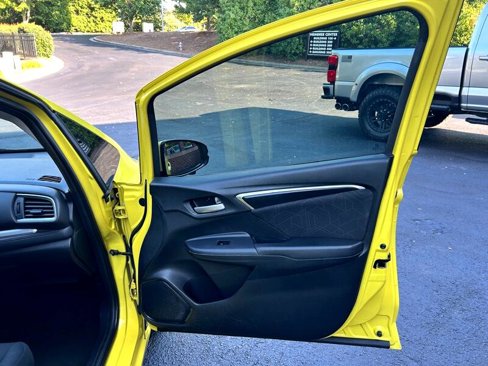 Used 2015 Honda Fit EX image 33