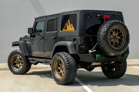 Used 2011 Jeep Wrangler Unlimited Rubicon w/ Dual Top Group image 5