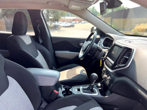 Used 2014 Jeep Cherokee Latitude w/ Cold Weather Group image 44