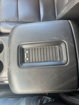 Used 2017 GMC Yukon SLT image 45