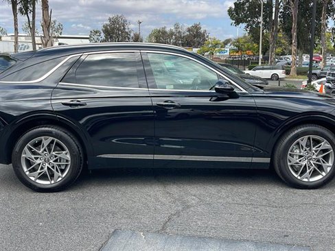 Used 2025 Genesis GV70 2.5T w/ Select Package image 6