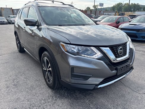 Used 2020 Nissan Rogue SV w/ Premium Package image 4