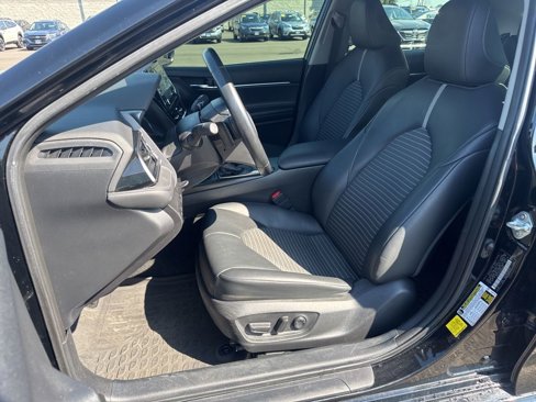 Used 2022 Toyota Camry SE image 10