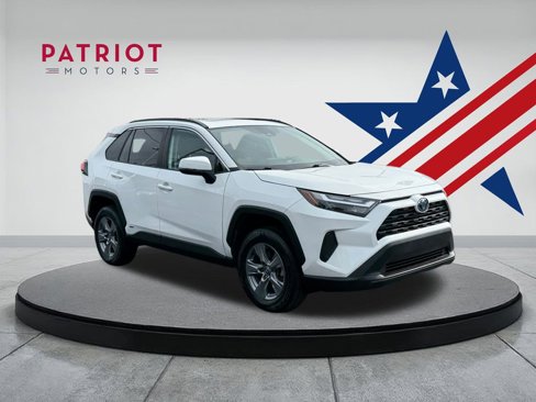 Certified 2022 Toyota RAV4 XLE image 8