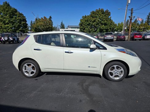 Used 2012 Nissan Leaf SL image 6