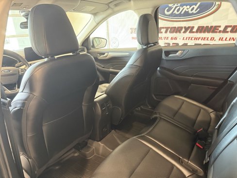 Used 2022 Ford Escape SEL image 18