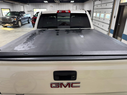 Used 2015 GMC Sierra 1500 SLT w/ SLT Crew Cab Value Package image 6