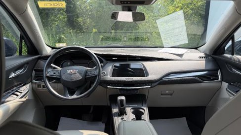 Certified 2019 Cadillac XT4 Luxury w/ Cold Weather Package image 11
