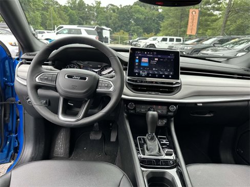 Used 2024 Jeep Compass Limited w/ Sun and Sound Group image 20
