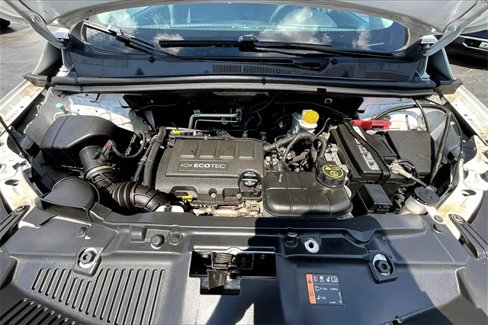 Used 2019 Chevrolet Trax LT image 10