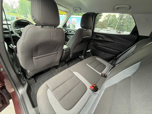Used 2022 Chevrolet TrailBlazer LT w/ Convenience Package image 21