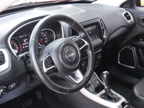 Certified 2019 Jeep Compass Latitude w/ Cold Weather Group image 15