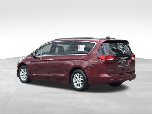 Used 2021 Chrysler Voyager Lxi image 3